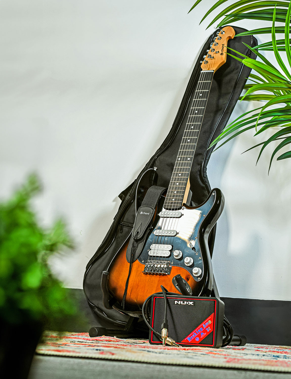 Chitarra Elettrica CAL64 con Pickup H-S-S - Chord 175.533UK - immagine 4